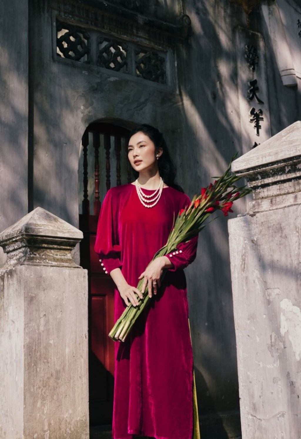 Điểm qua một số mẫu cho thuê áo dài Tết ở Hà Nội ấn tượng từ Lavender Studio