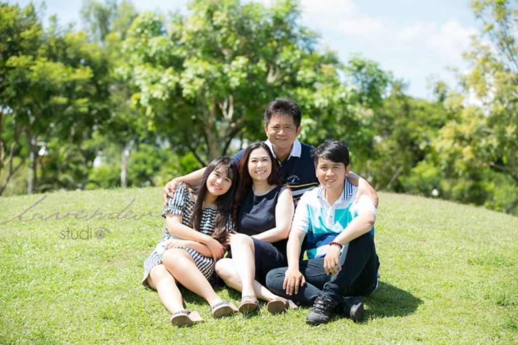 Chụp ảnh gia đình ngoại cảnh - Dịch vụ chụp ảnh đẹp ở Đà Nẵng giá tốt 
